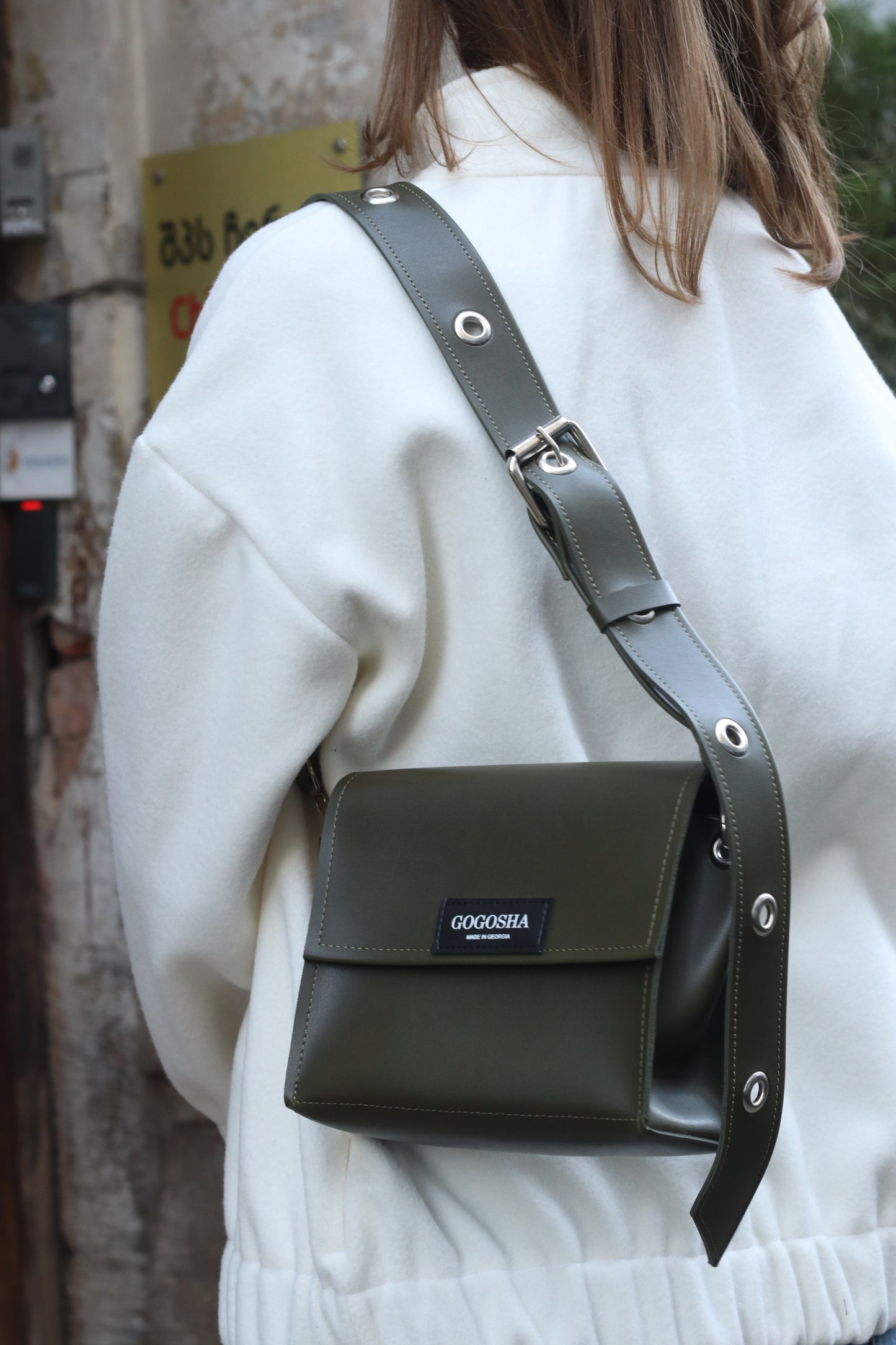 Mia-ს მოდელი მეტალის დეტალებით (პატარა ზომა)/ Mia bag with metal details (Small size)