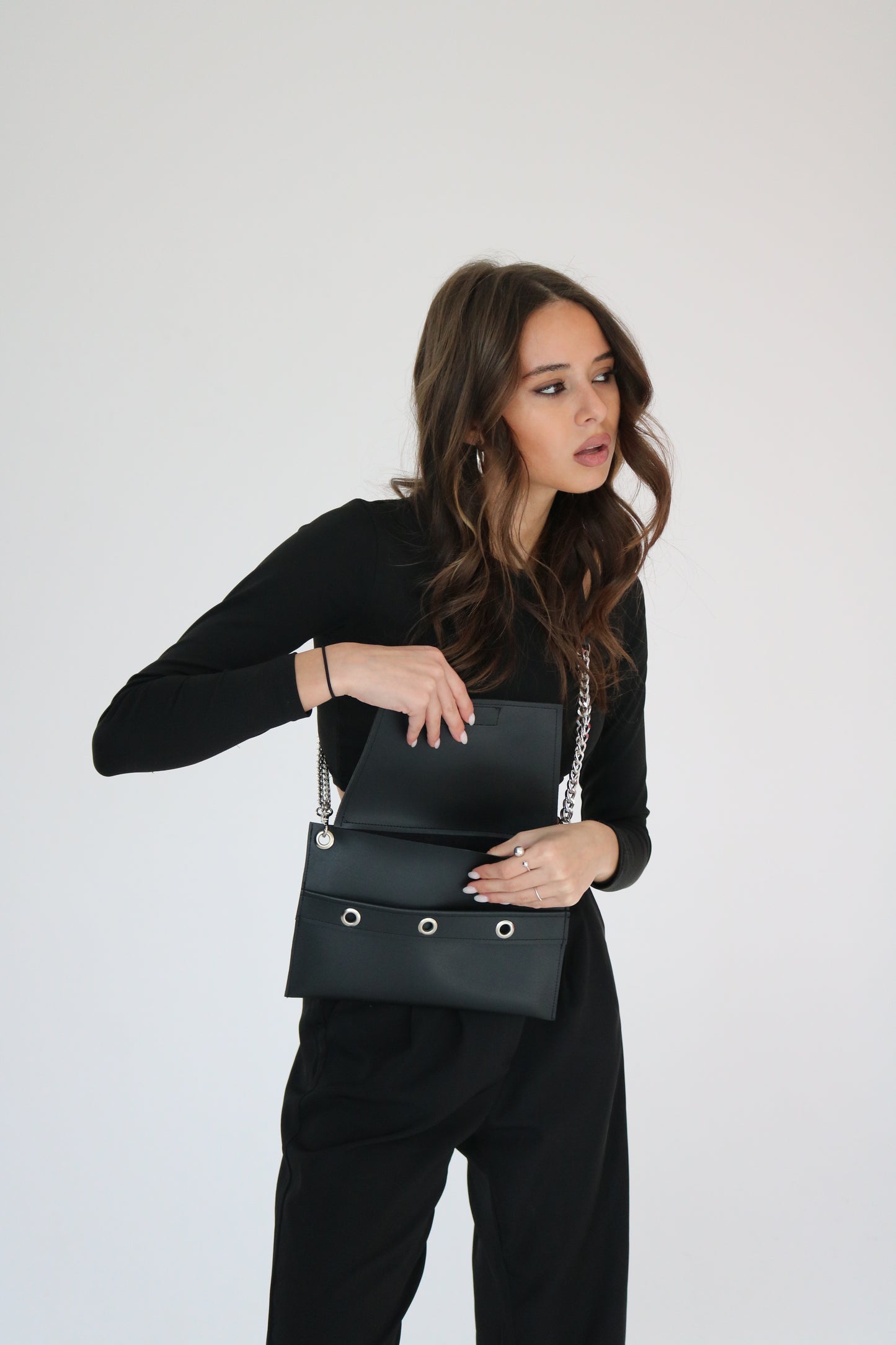 შავი პატარა მეტალებიანი ჩანთა “Elly”/Black small size metal bag “Elly”