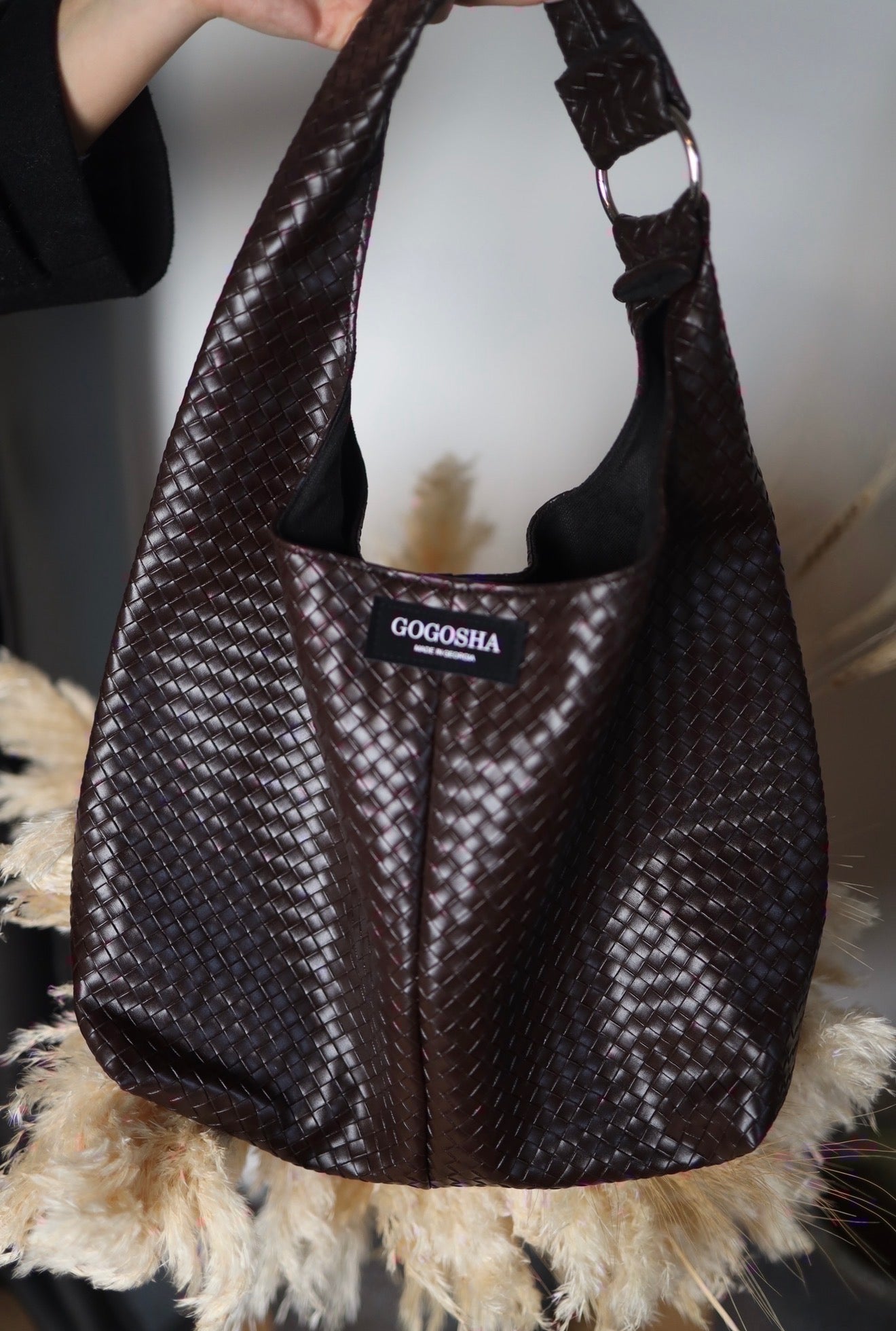 მუქი ყავისფერი ჰობოს ჩანთა/Dark brown Hobo bag