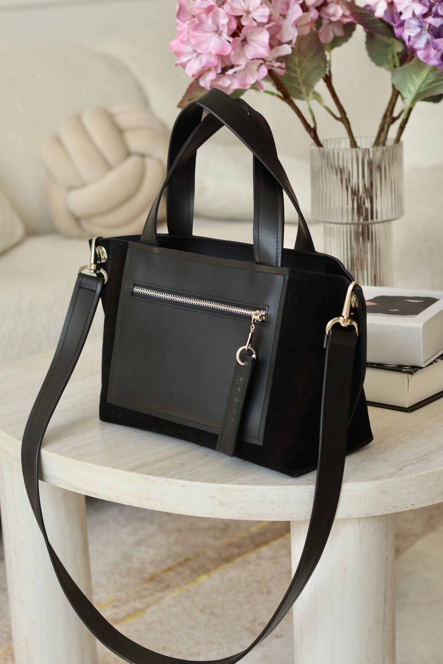 შავი “მარგო”-ს ჩანთა პატარა და დიდი ზომა/ Black “Margo” bag small and big size
