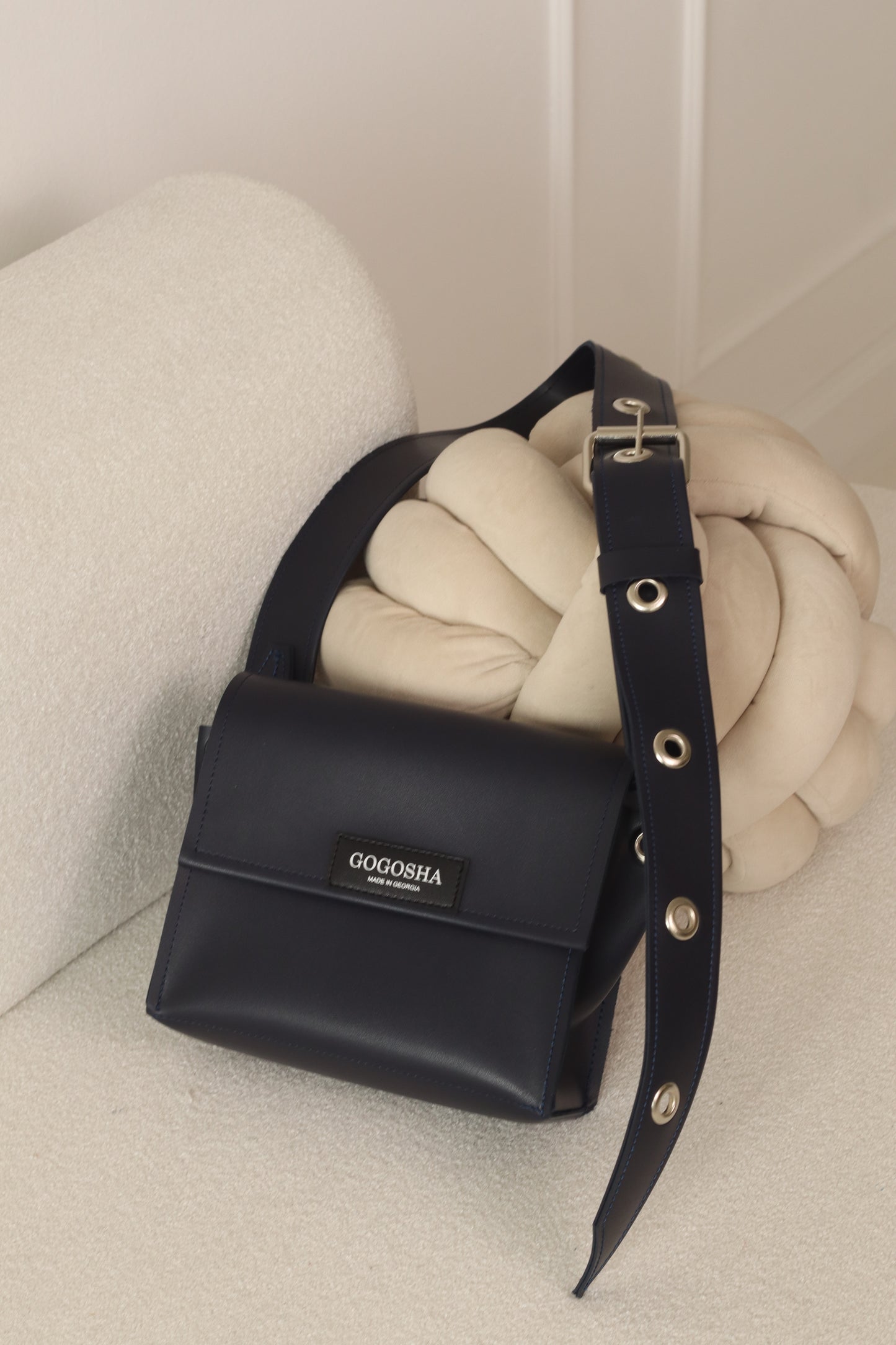 მუქი ლურჯი Mia-ს მოდელი (დიდი და პატარა)/ Dark blue Mia bag (Big and small)