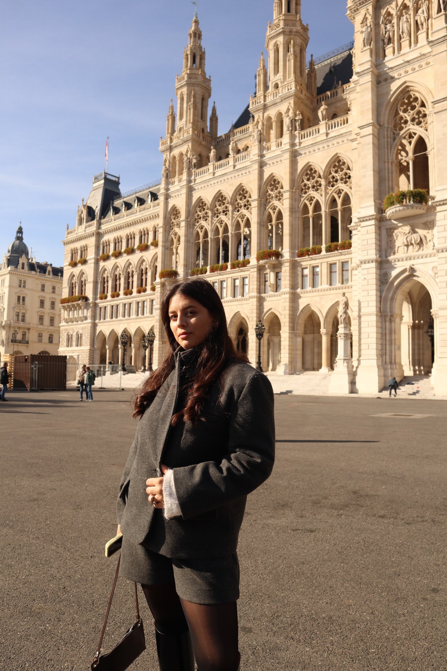 ნაცრისფერი თბილი შორტი/Grey warm shorts