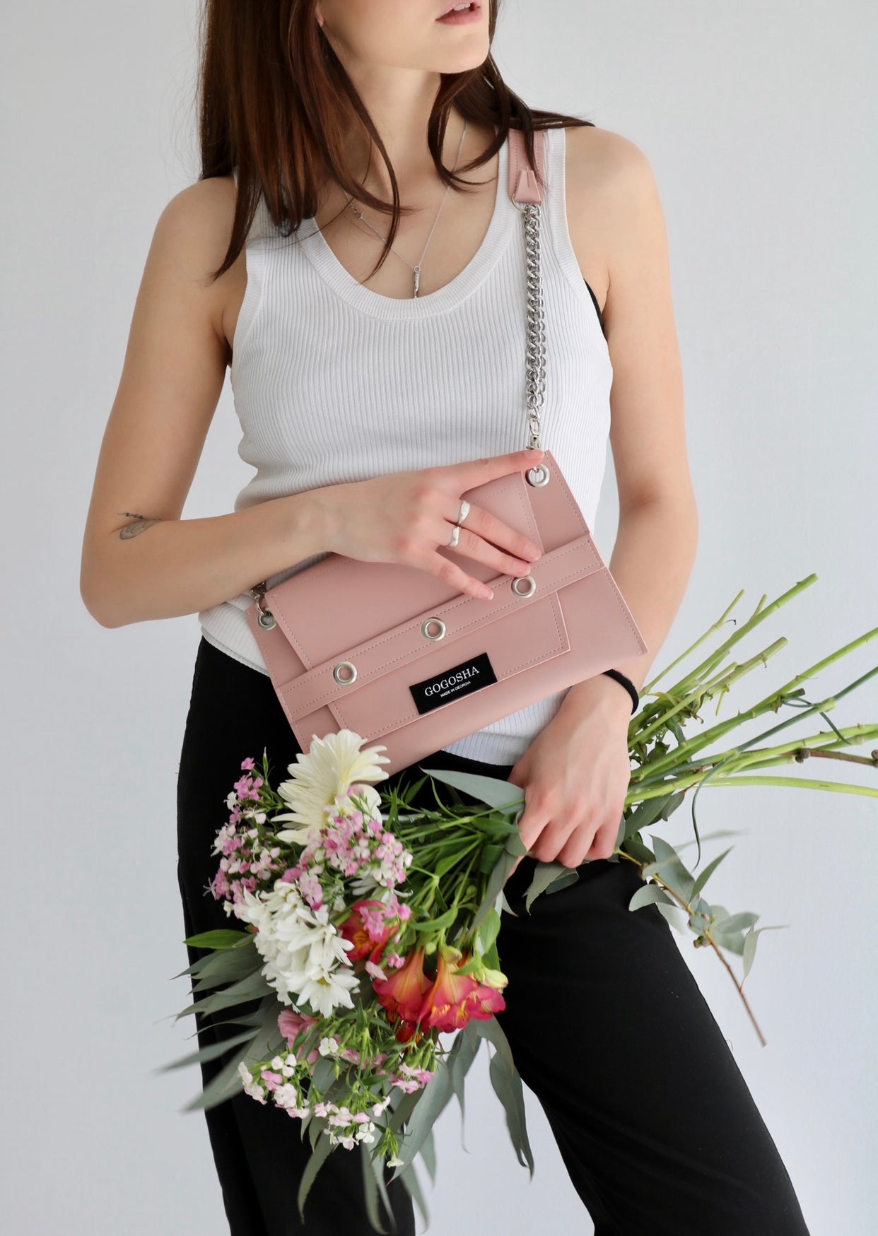 პატარა მეტალებიანი ჩანთა/Small size metal bag