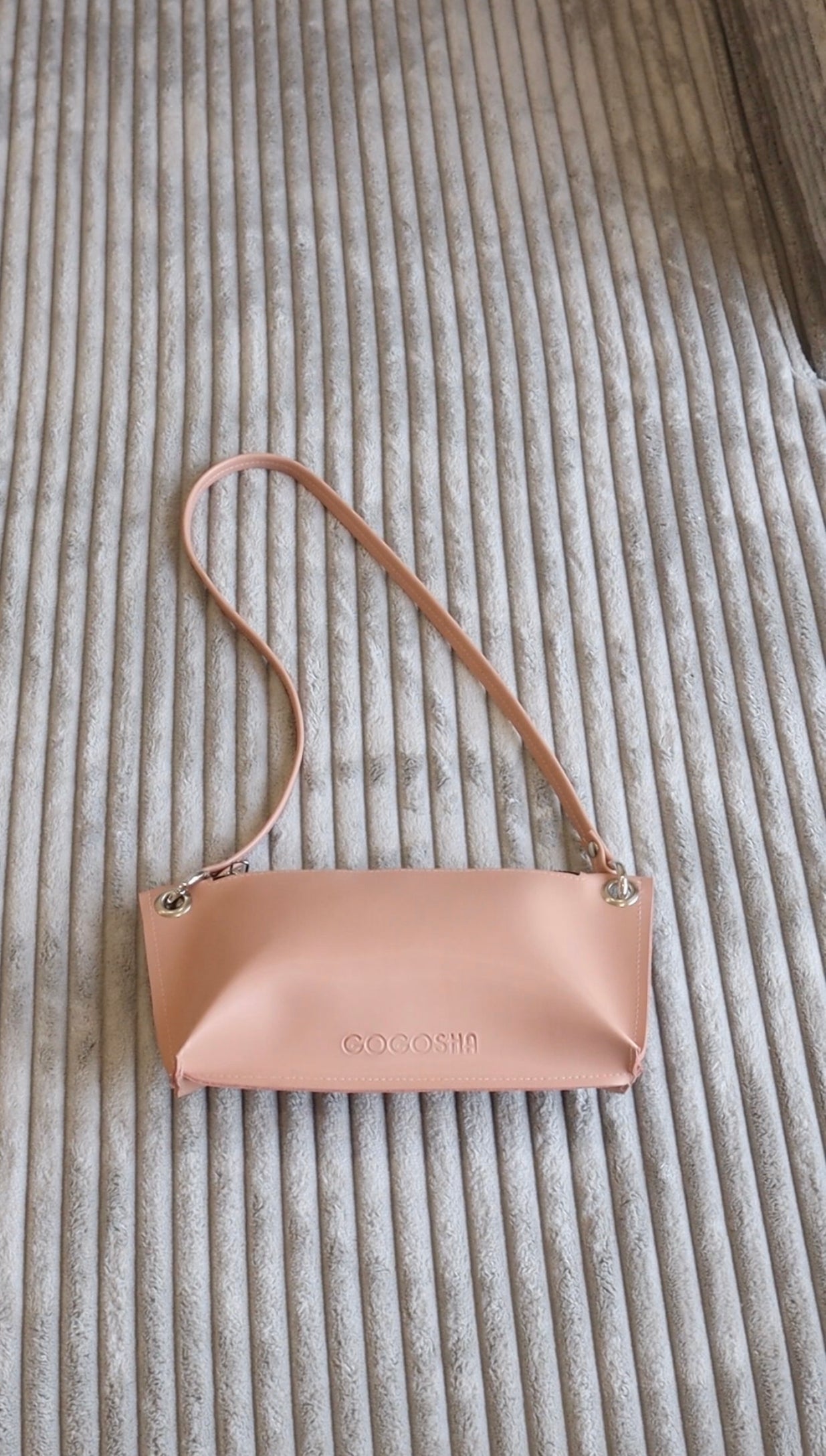 პატარა ზომის შტამპიანი ჩანთა ელვით/Small size bag with zipper and stamp