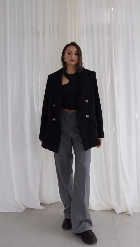 შავი თბილი პიჯაკი/Black warm jacket