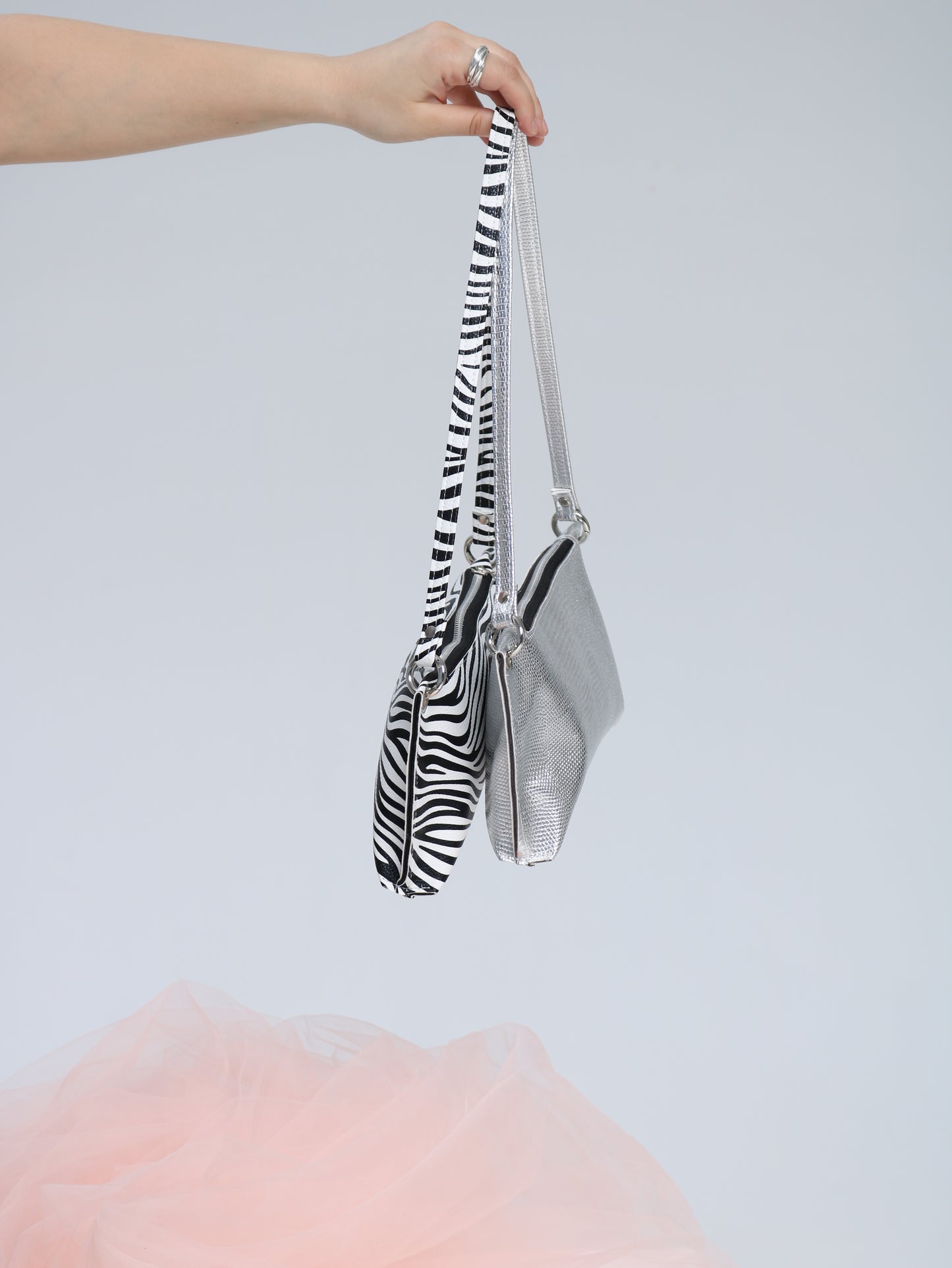 პატარა ზომის შტამპიანი ჩანთა ელვით/Small size bag with zipper and stamp