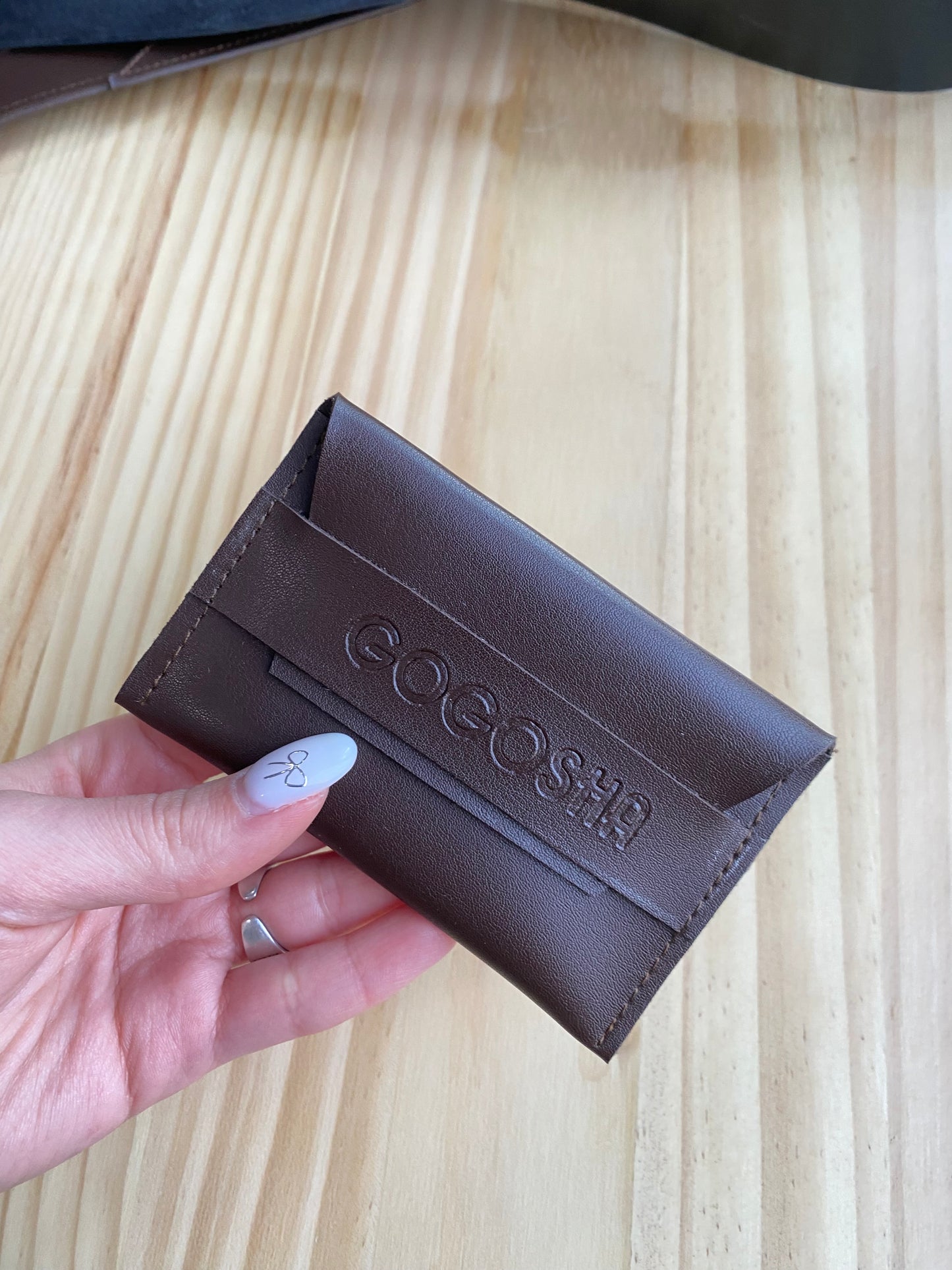 ეკო-ტყავის საბარათე