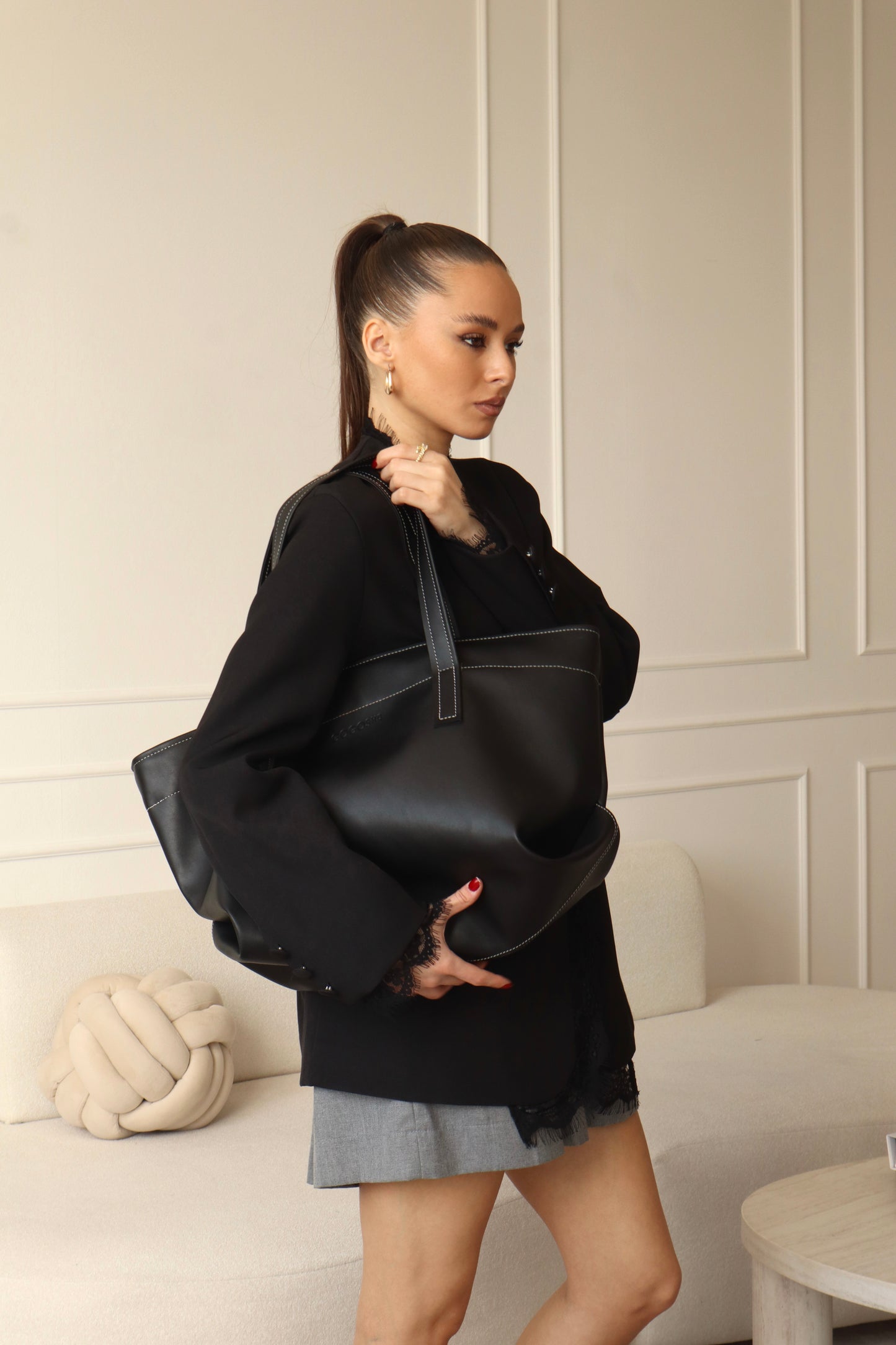 შავი “Viola” კლასიკური ჩანთა/ Black “Viola” classic bag