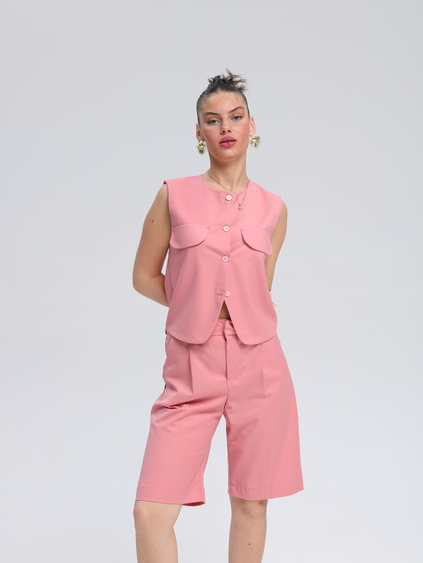 ვარდისფერი ჟილეტი/Pink jacket