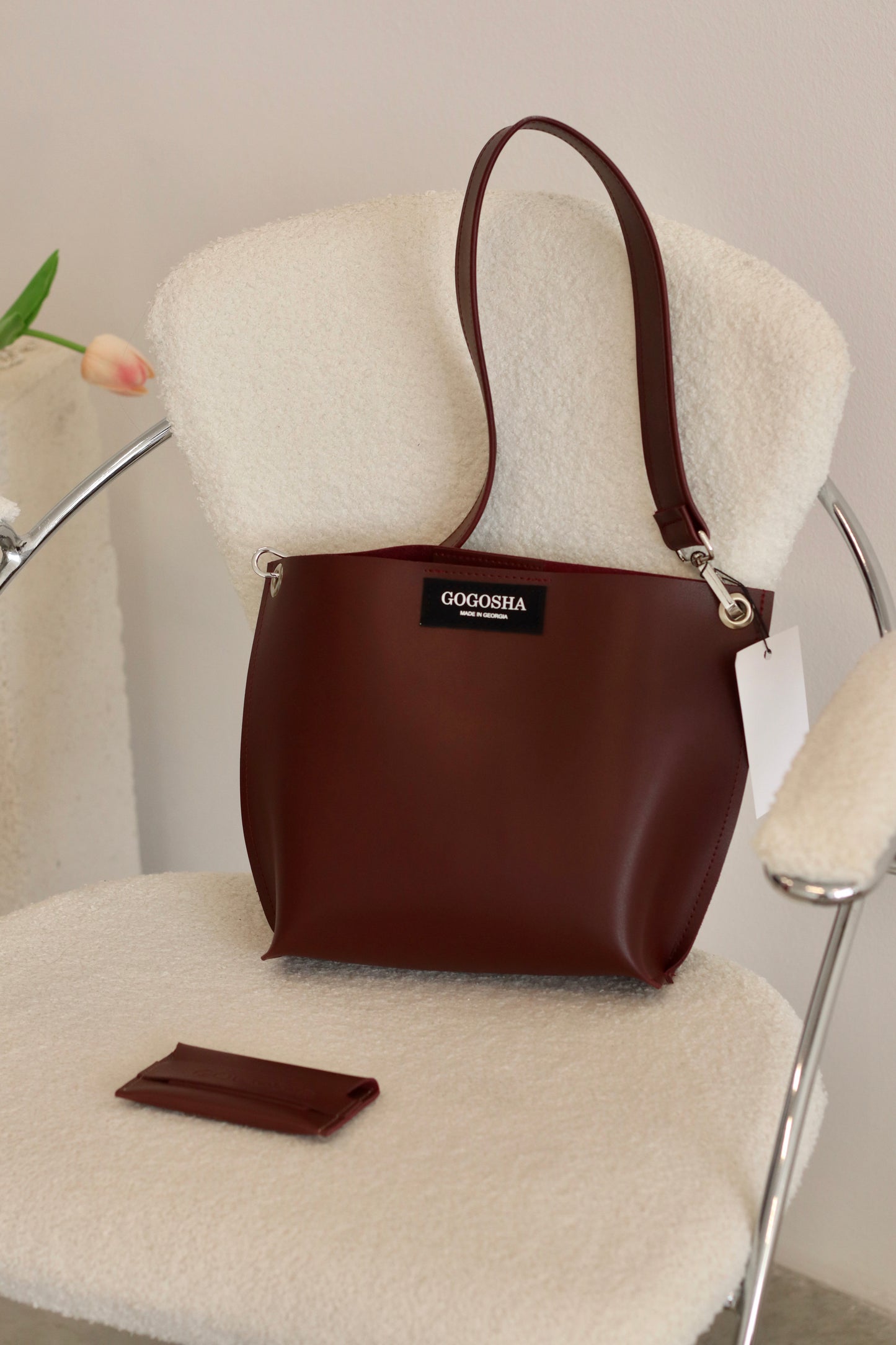 შინდისფერი მხრის ჩანთა/Burgundy shoulder bag