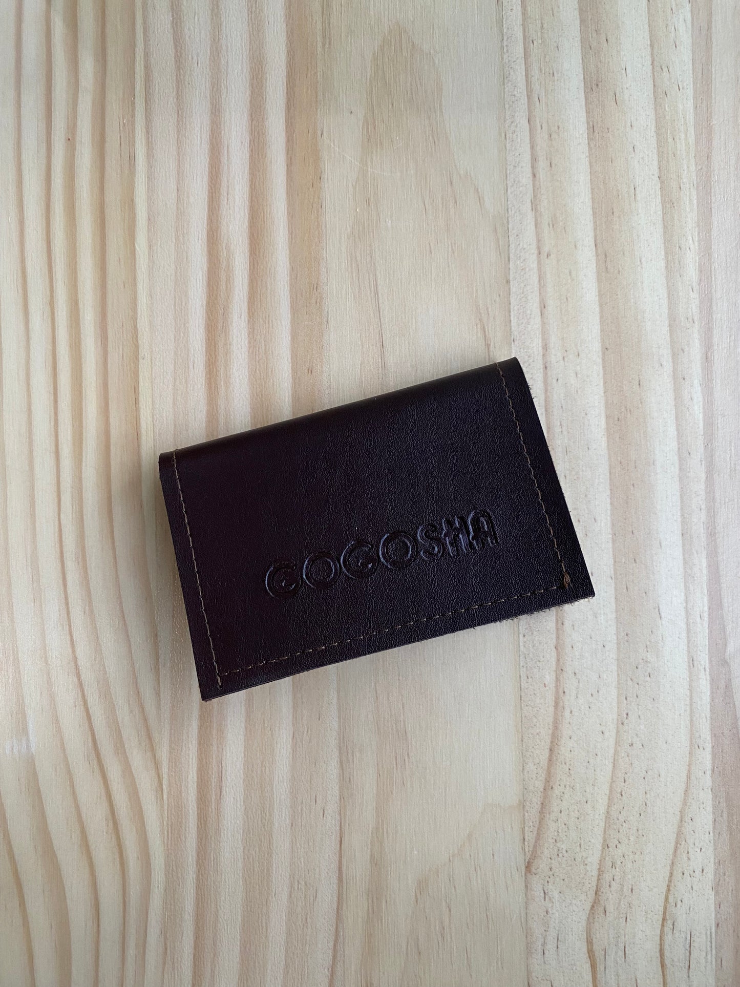 2 განყოფილებიანი ეკო-ტყავის საბარათე