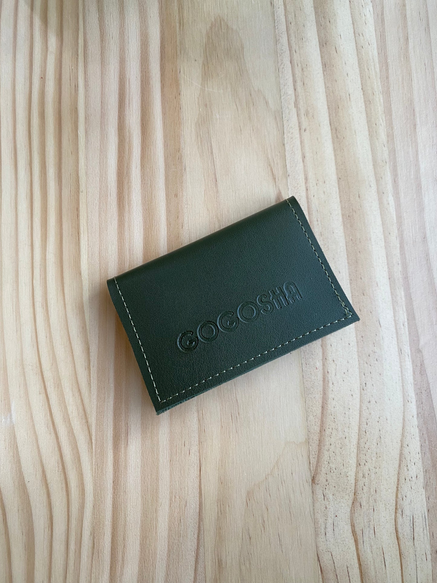 2 განყოფილებიანი ეკო-ტყავის საბარათე