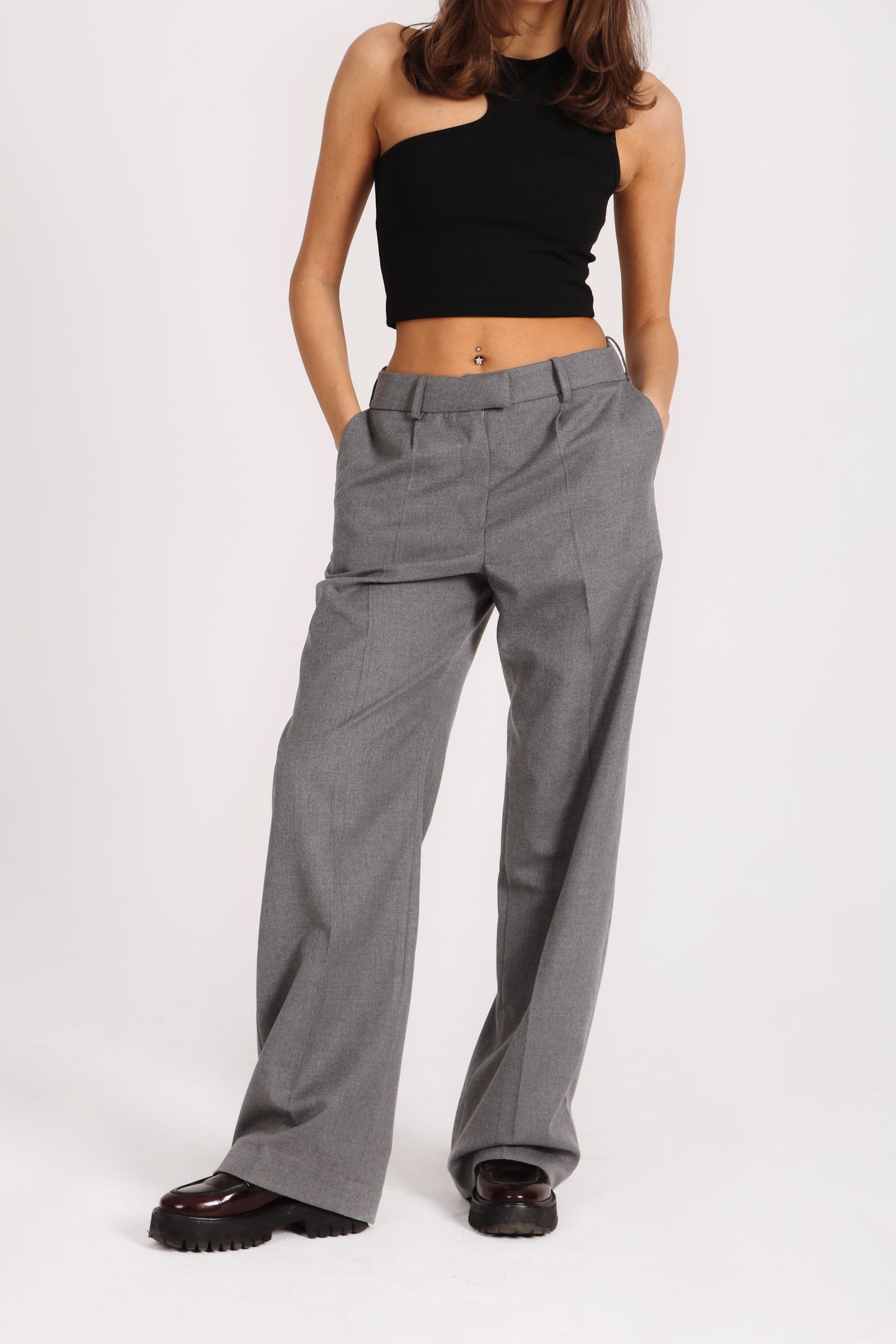 ნაცრისფერი კლასიკური შარვალი/Grey classic trouser