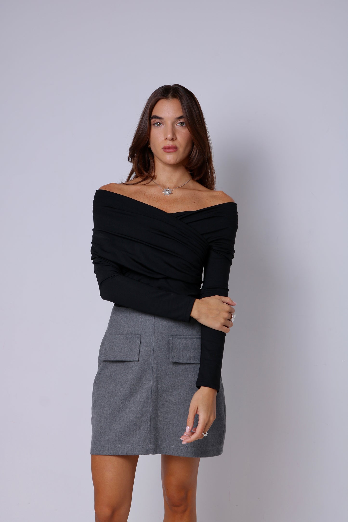 მხრებზე გადასული ზედა/Off shoulder top