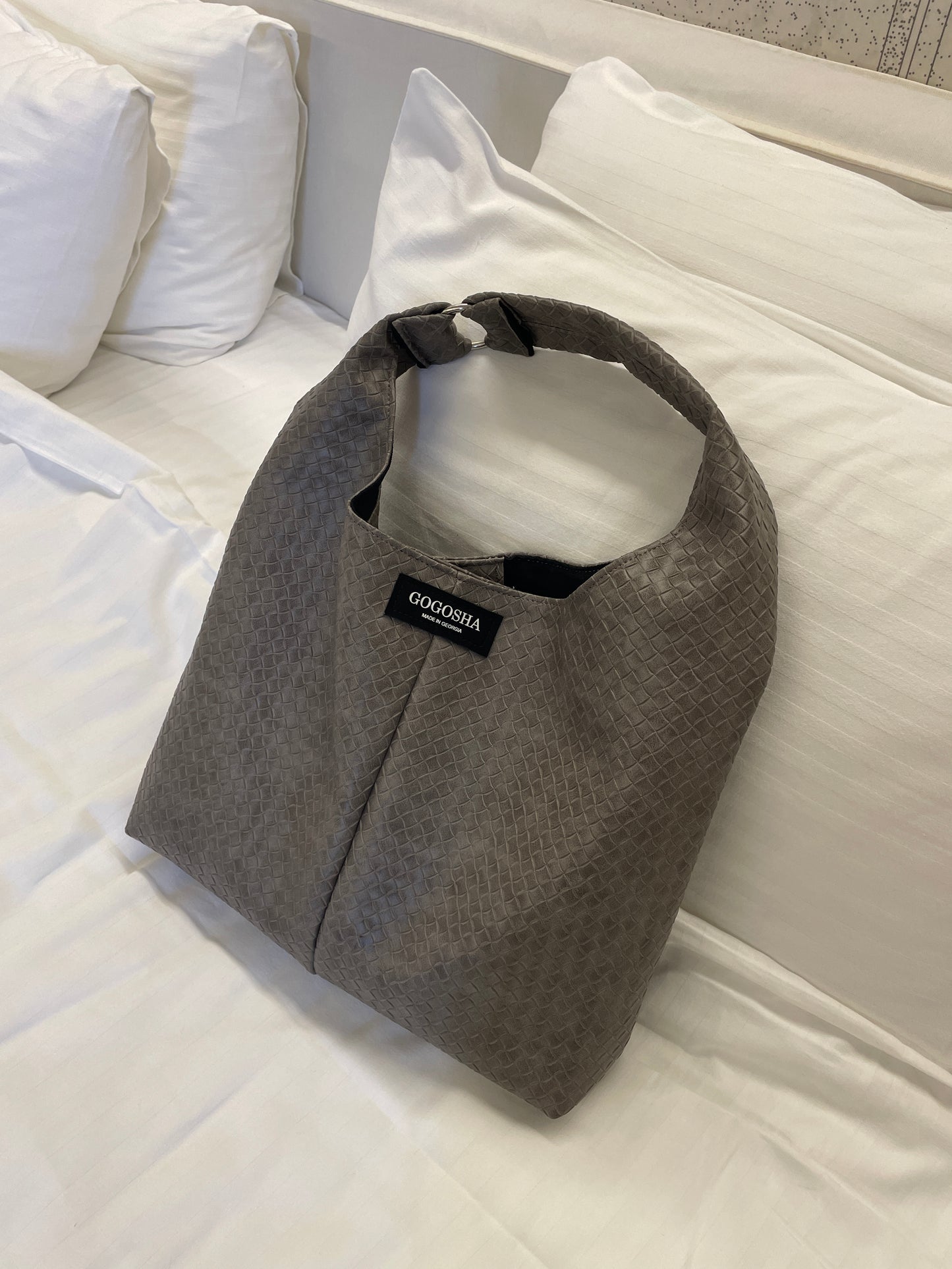 ნაცრისფერი ჰობოს ჩანთა/Grey Hobo bag