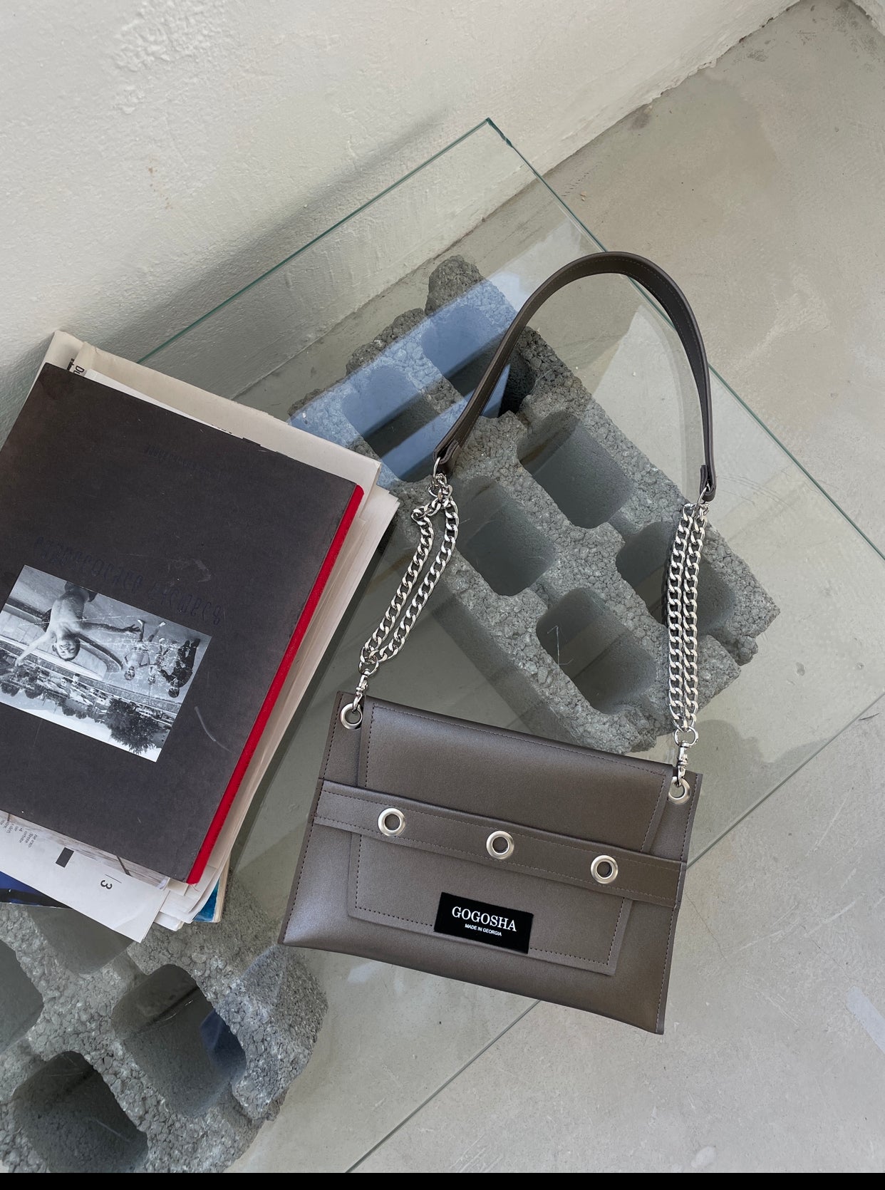 პატარა მეტალებიანი ჩანთა/Small size metal bag