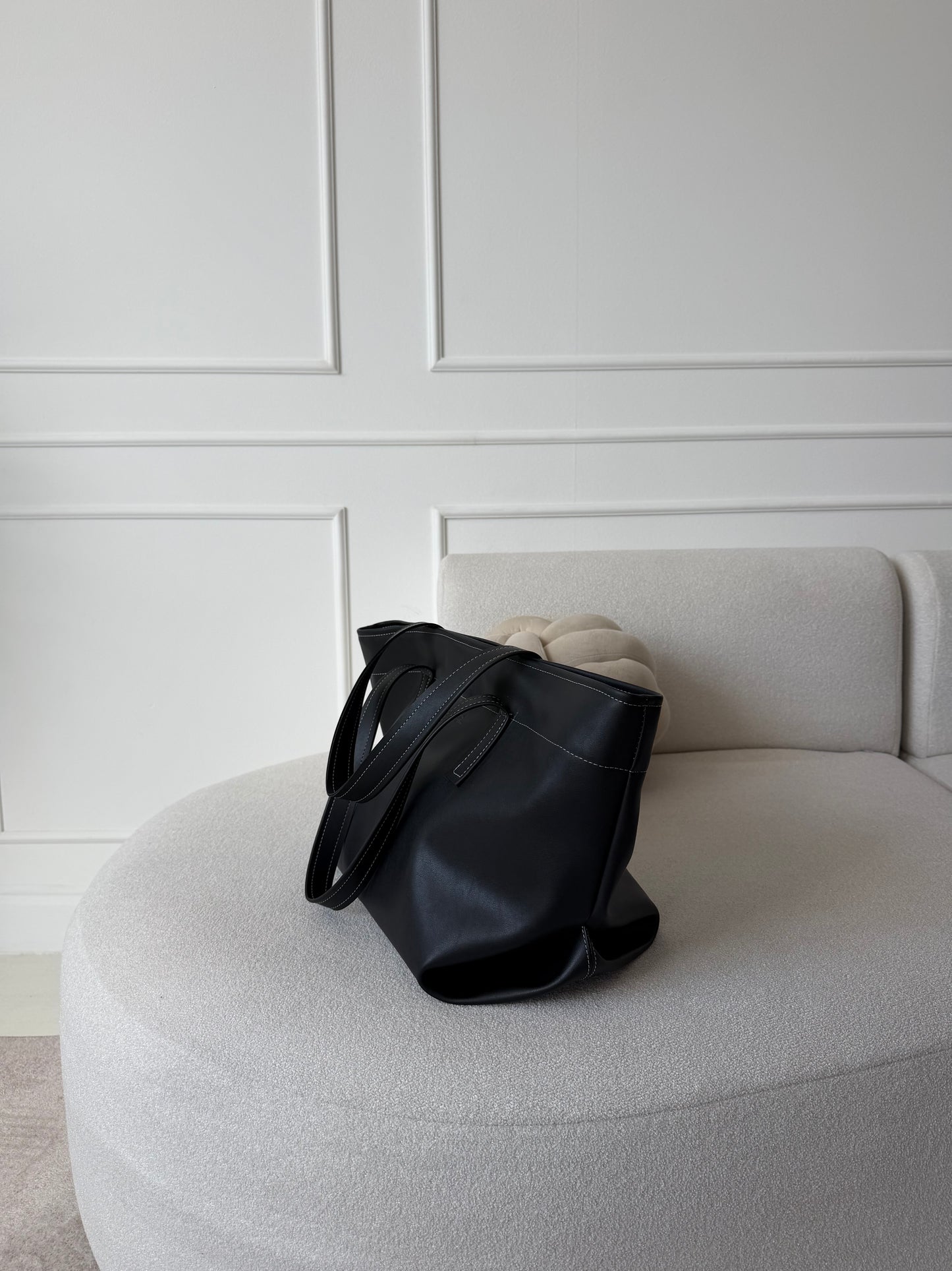 შავი “Viola” კლასიკური ჩანთა/ Black “Viola” classic bag