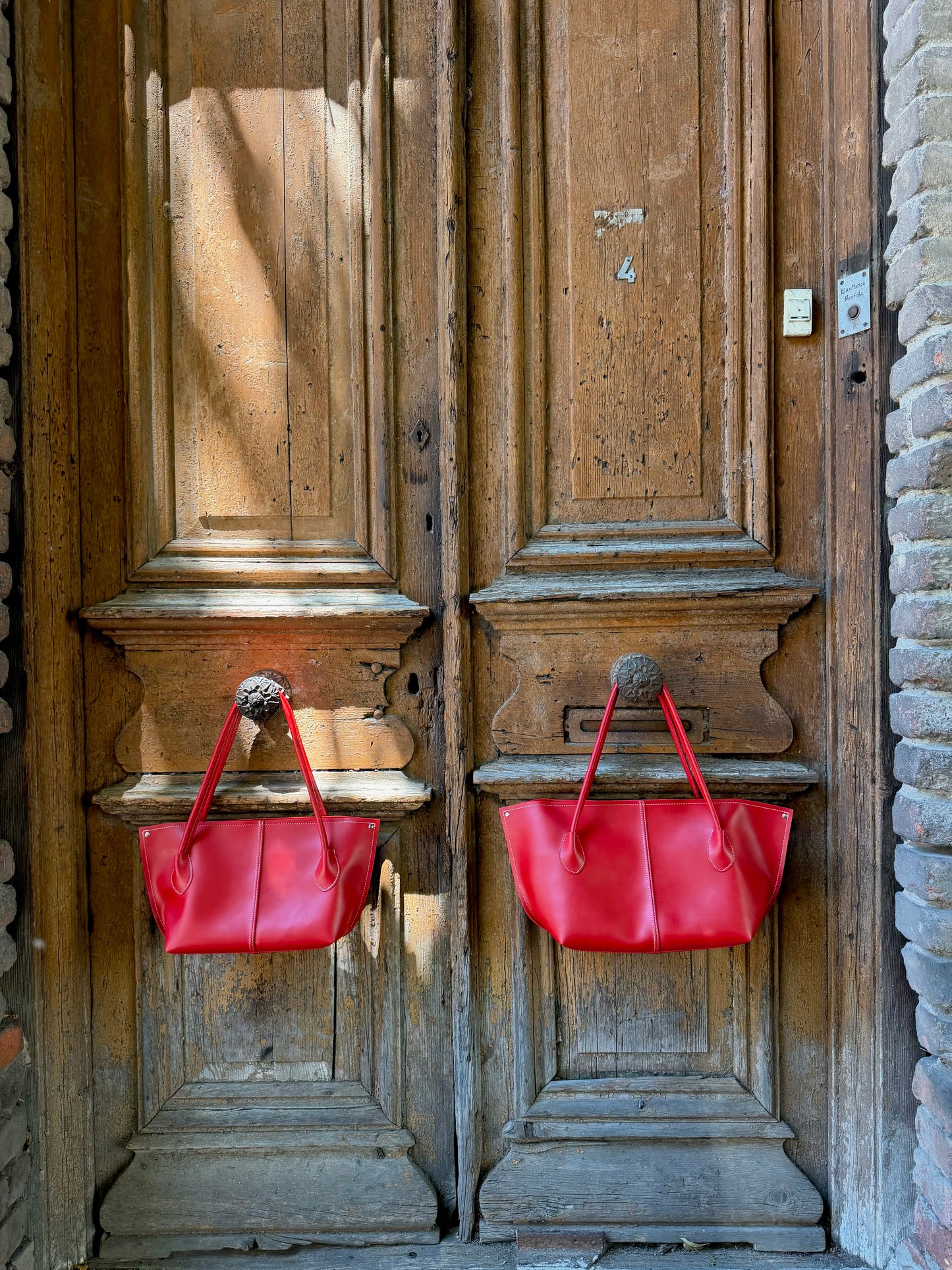 წითელი “Silvy”/ Red “Silvy”