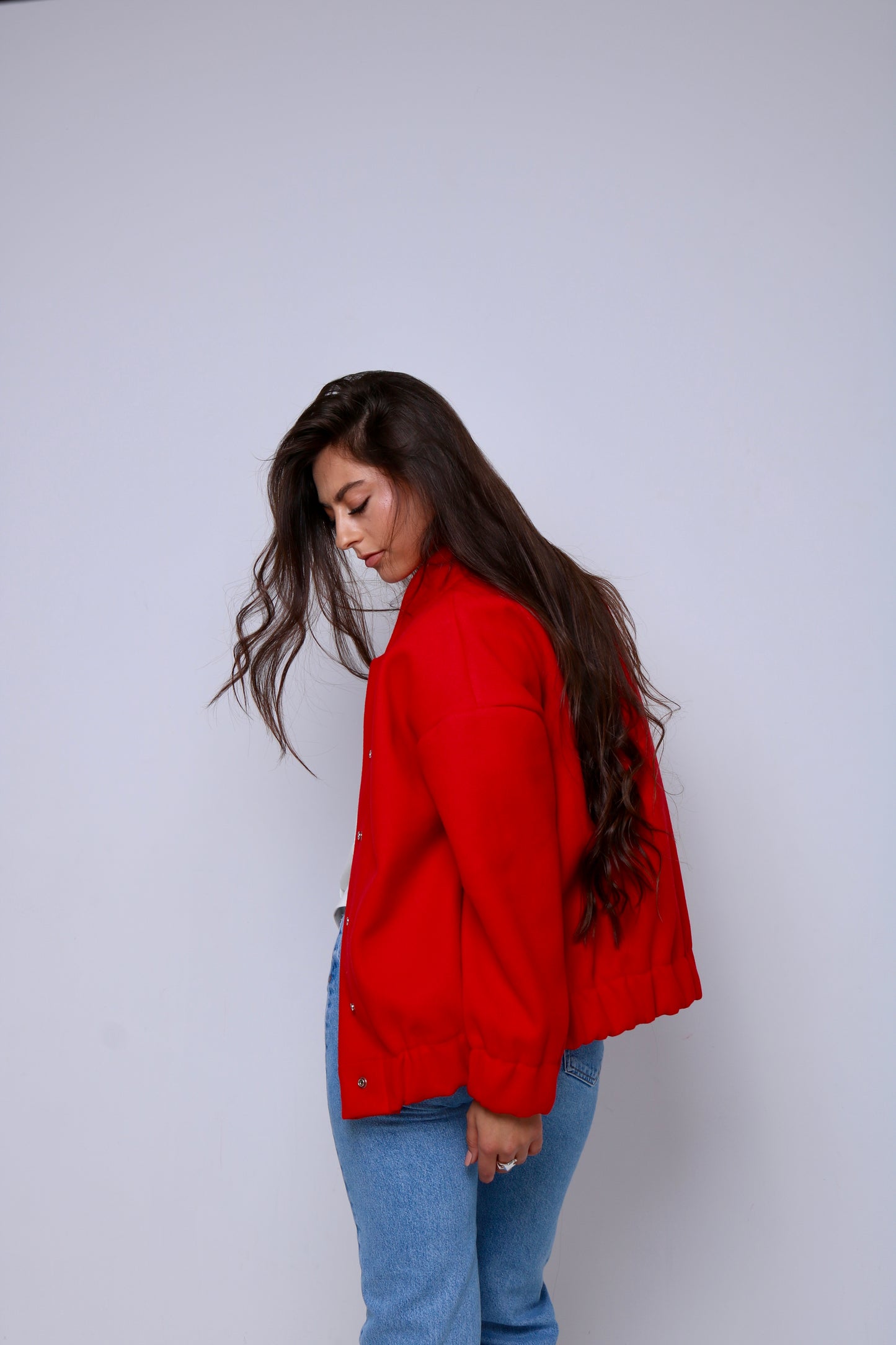 თბილი ბომბერი/Warm Bomber