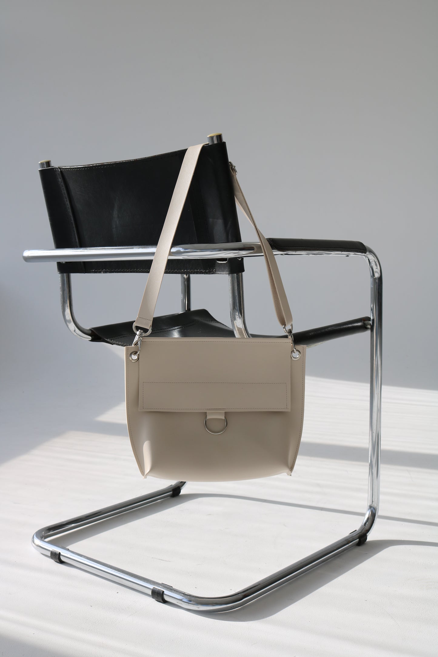 პატარა ზომის Arya-ს მოდელი/Small size Arya bag