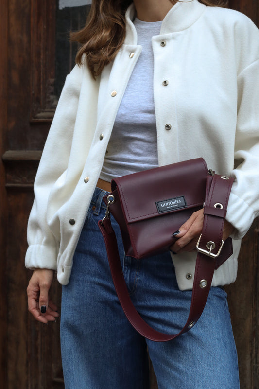 Mia-ს მოდელი მეტალის დეტალებით (პატარა ზომა)/ Mia bag with metal details (Small size)