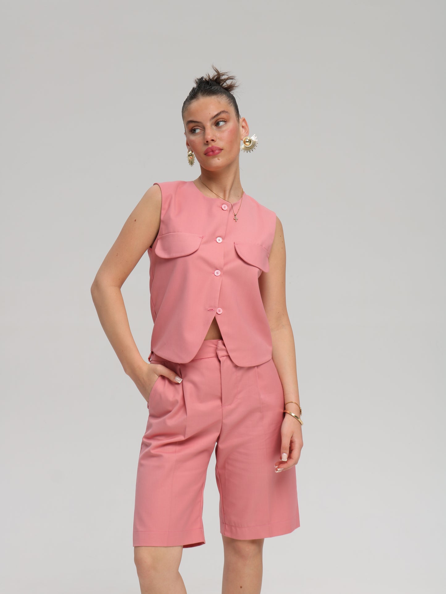 ვარდისფერი ჟილეტი/Pink jacket