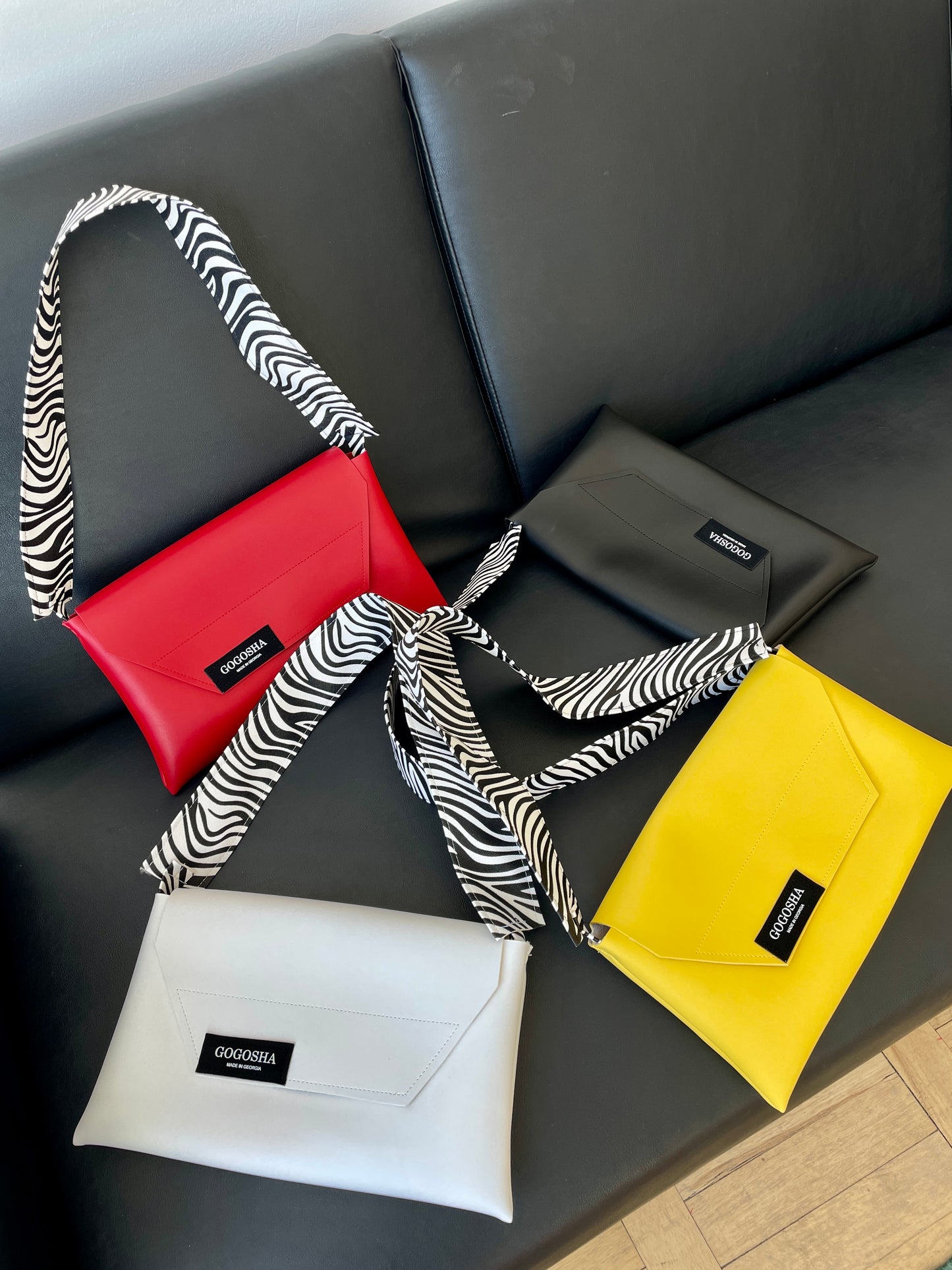 ლუსის მოდელი ზებრა სახელურით/Lucy bag with zebra handle