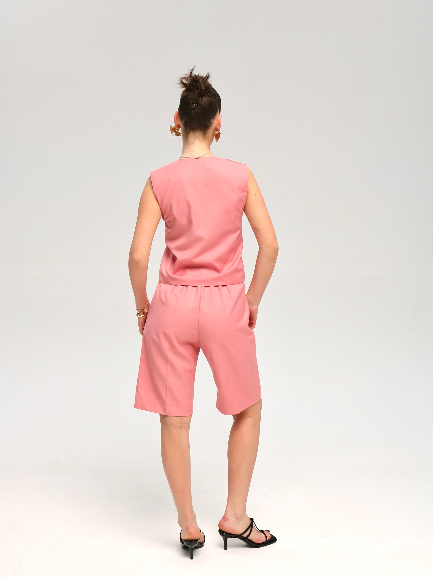 ვარდისფერი ორეული შორტით/Pink set with shorts