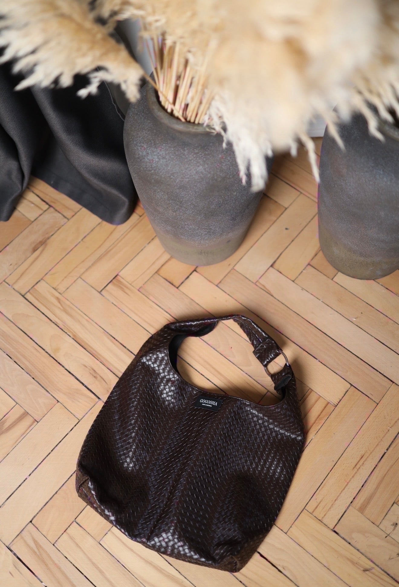 მუქი ყავისფერი ჰობოს ჩანთა/Dark brown Hobo bag