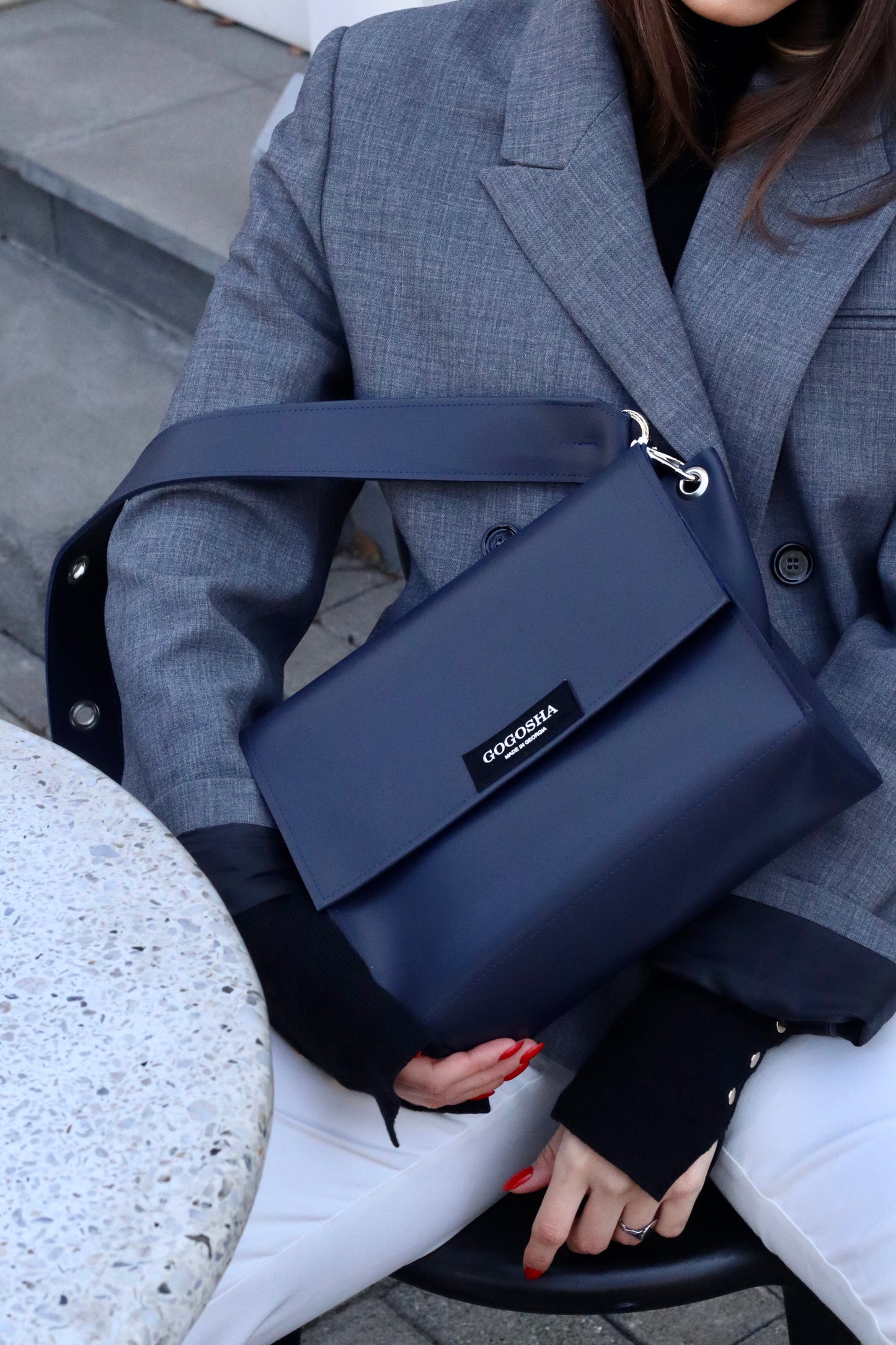 Mia-ს მოდელი მეტალის დეტალებით (პატარა ზომა)/ Mia bag with metal details (Small size)