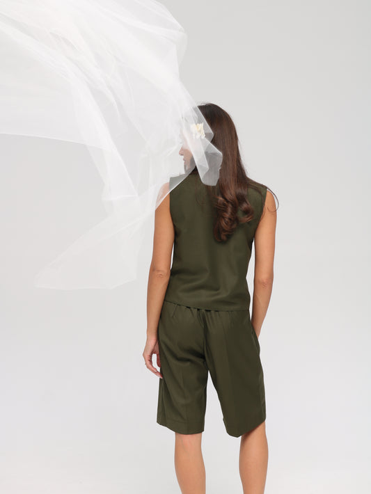 მუქი მწვანე შორტი/Dark green shorts