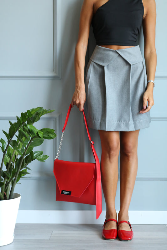 პლისეებიანი ნაცრისფერი ქვედაბოლო/Pleated grey skirt