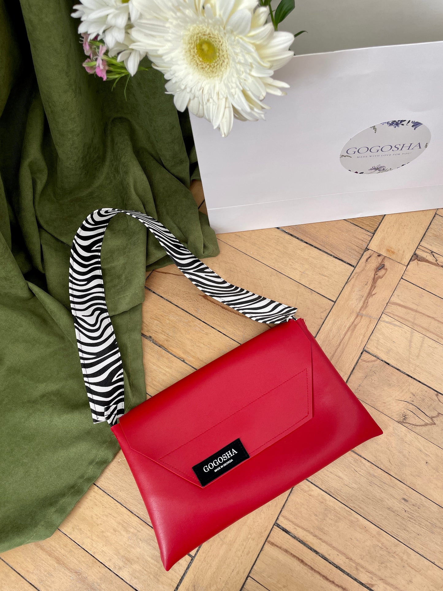 ლუსის მოდელი ზებრა სახელურით/Lucy bag with zebra handle